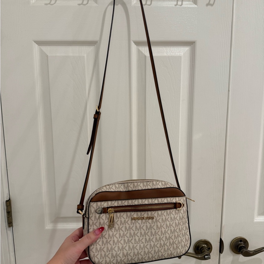 🚫SOLD🚫 Michael Kors Brown and Cream Crossbody Bag